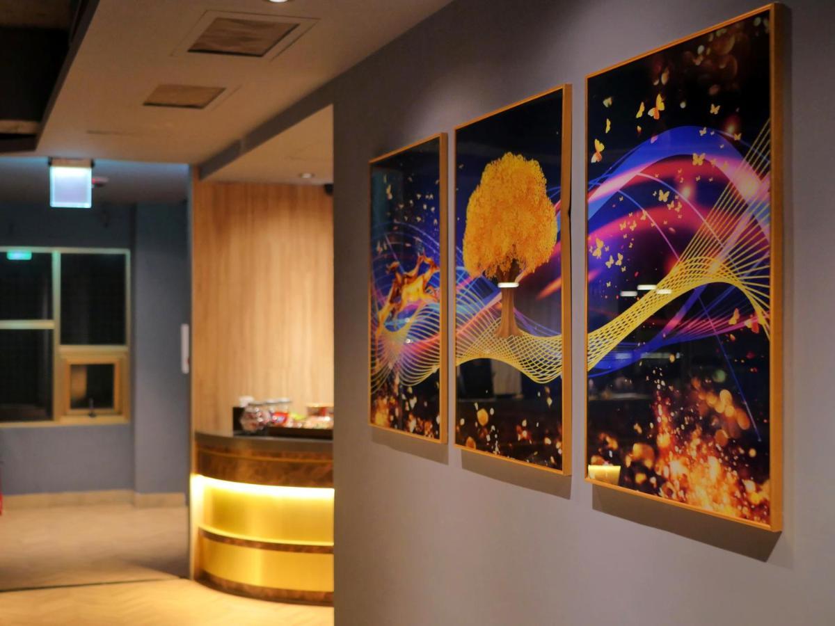 Modern Inn Taichung Exterior photo
