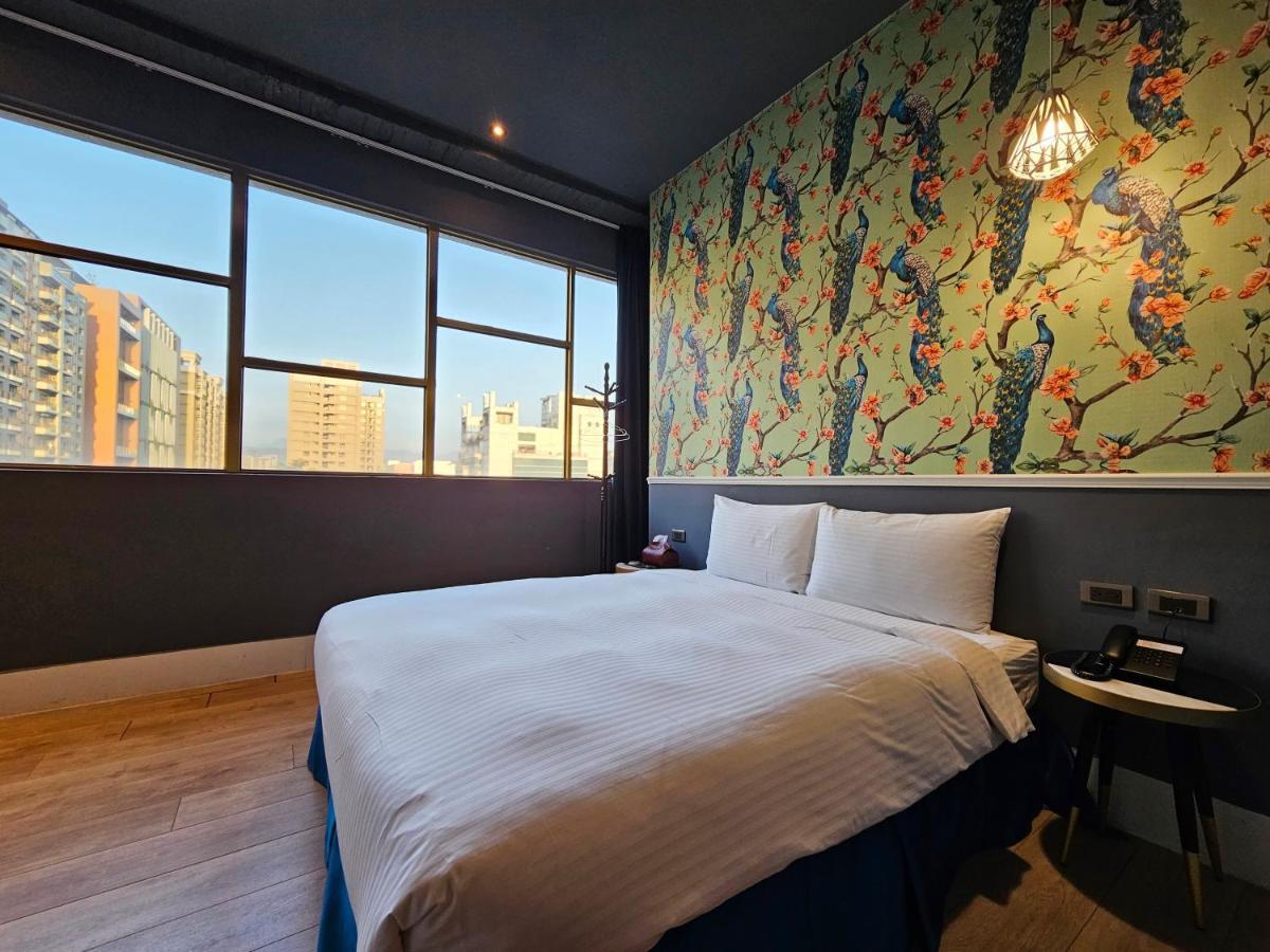 Modern Inn Taichung Exterior photo