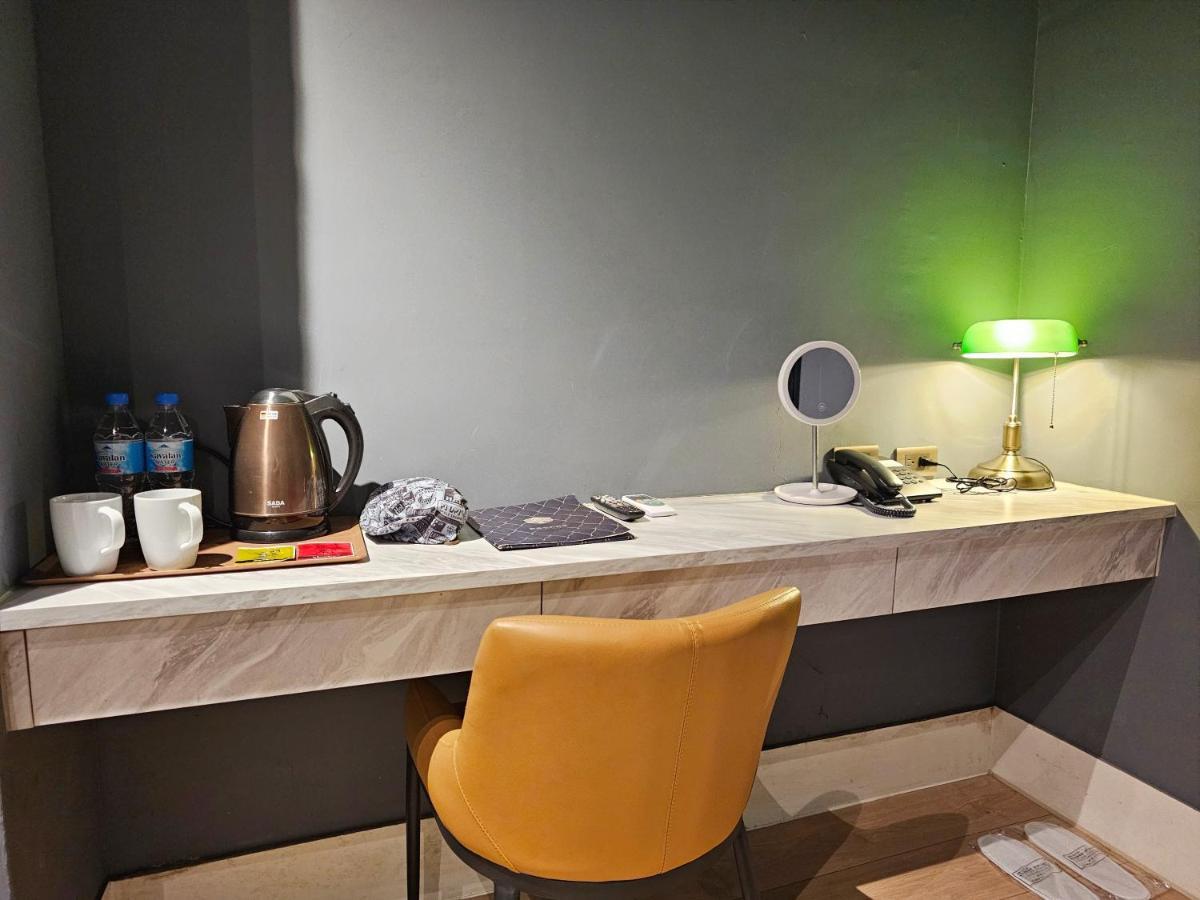 Modern Inn Taichung Exterior photo